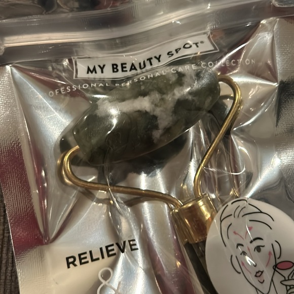 Jade Face Roller NEW - Picture 2 of 4